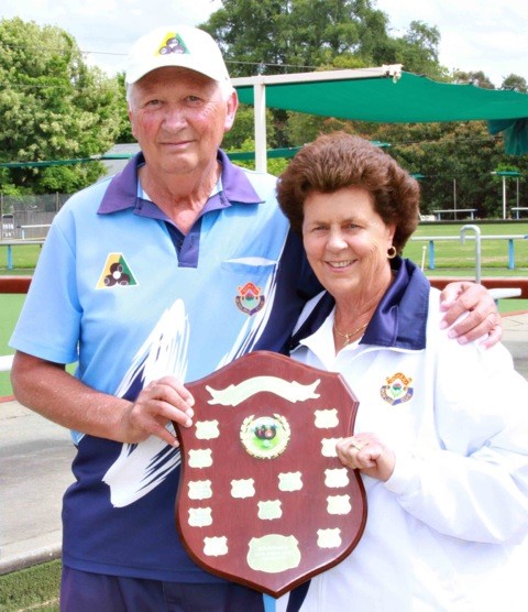 2017 Club Mixed Pairs Winners Gail Fraser and Jim Neeley